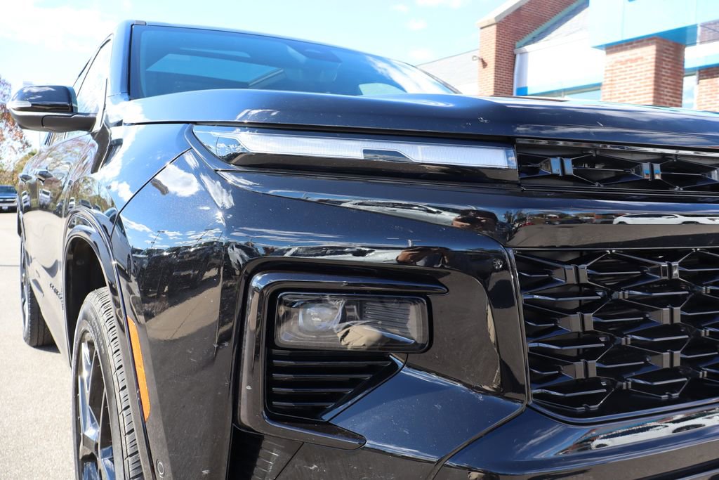 Used 2024 Chevrolet Traverse RS w/ LPO, Floor Liner Package image 5