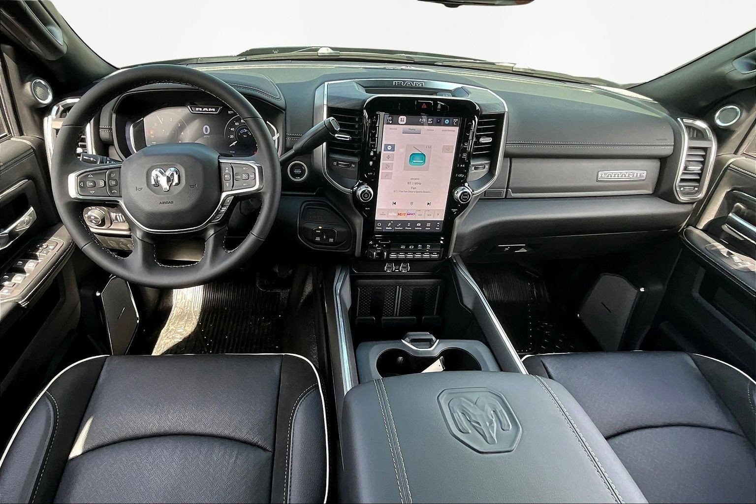 New 2026 RAM 4500 4x4 Crew Cab DRW image 5