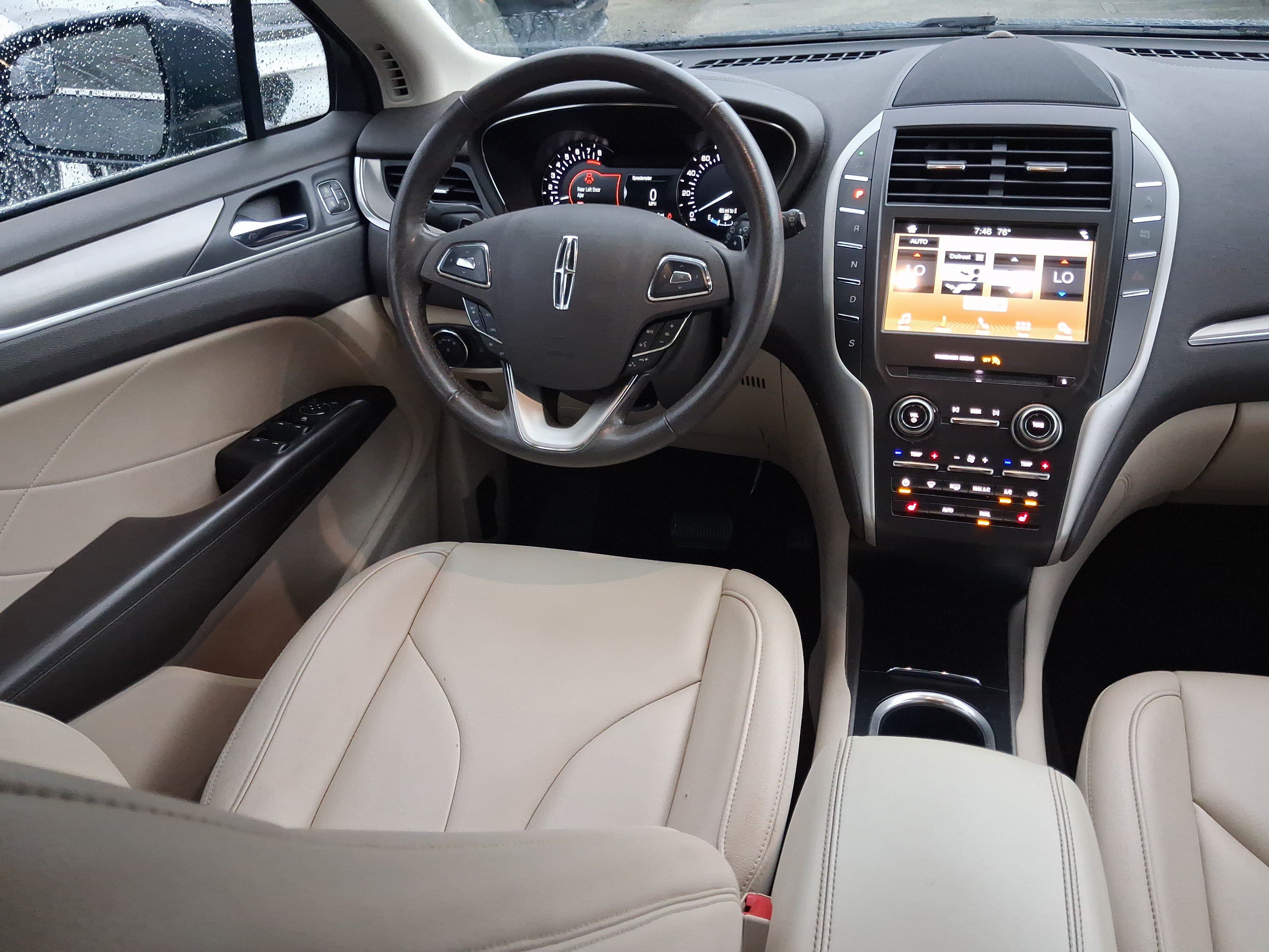 Used 2019 Lincoln MKC Premiere FWD image 8