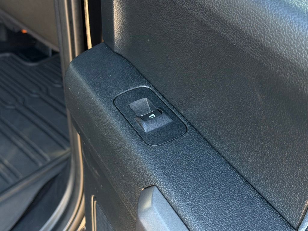 Used 2019 Ford F150 XLT w/ Equipment Group 302A Luxury AWD/4WD image 19