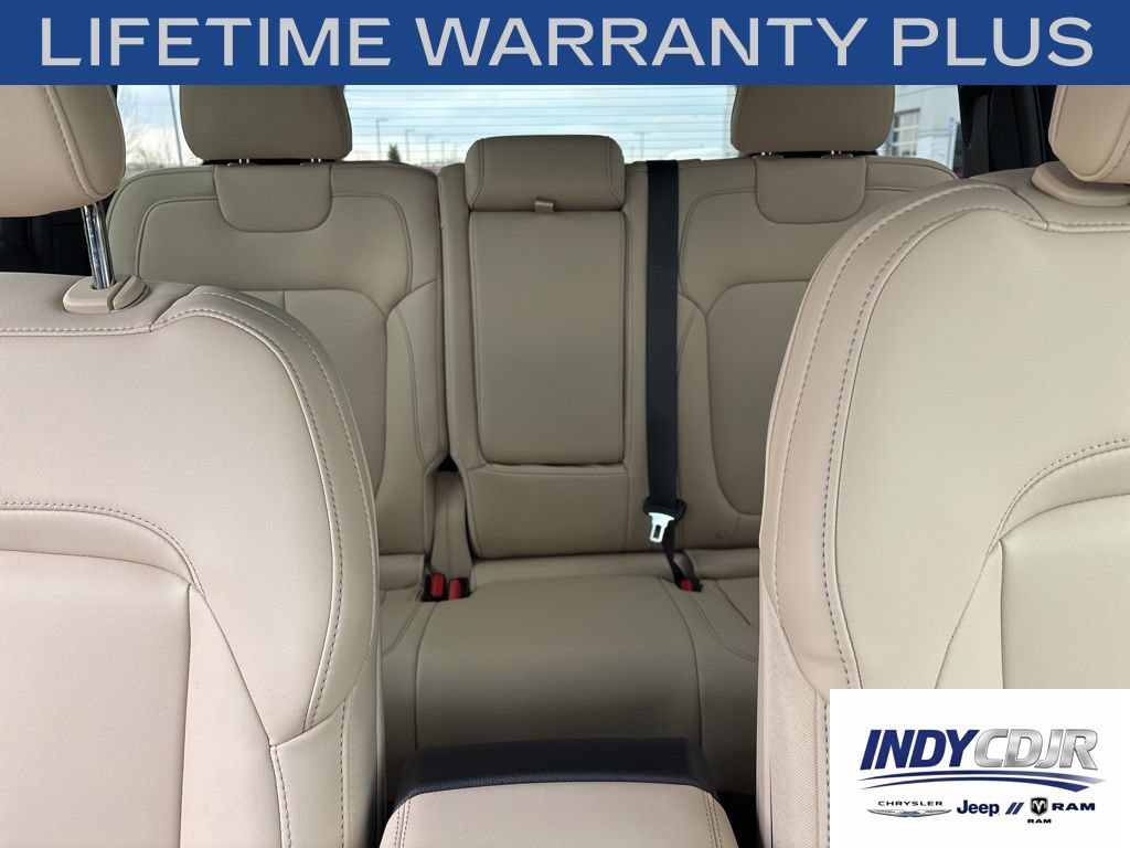 New 2026 Jeep Grand Cherokee Limited AWD/4WD image 15
