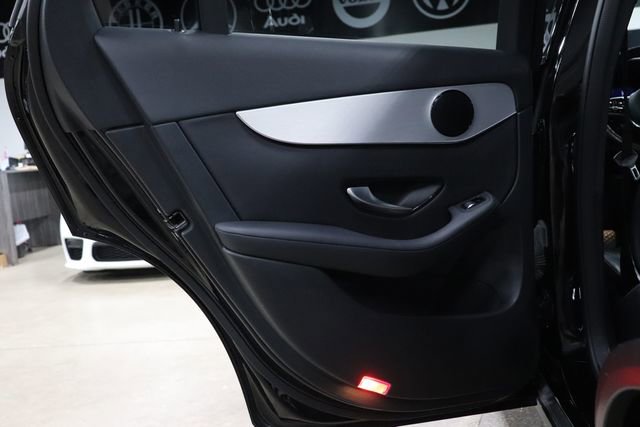 Used 2020 Mercedes-Benz GLC 300 image 14