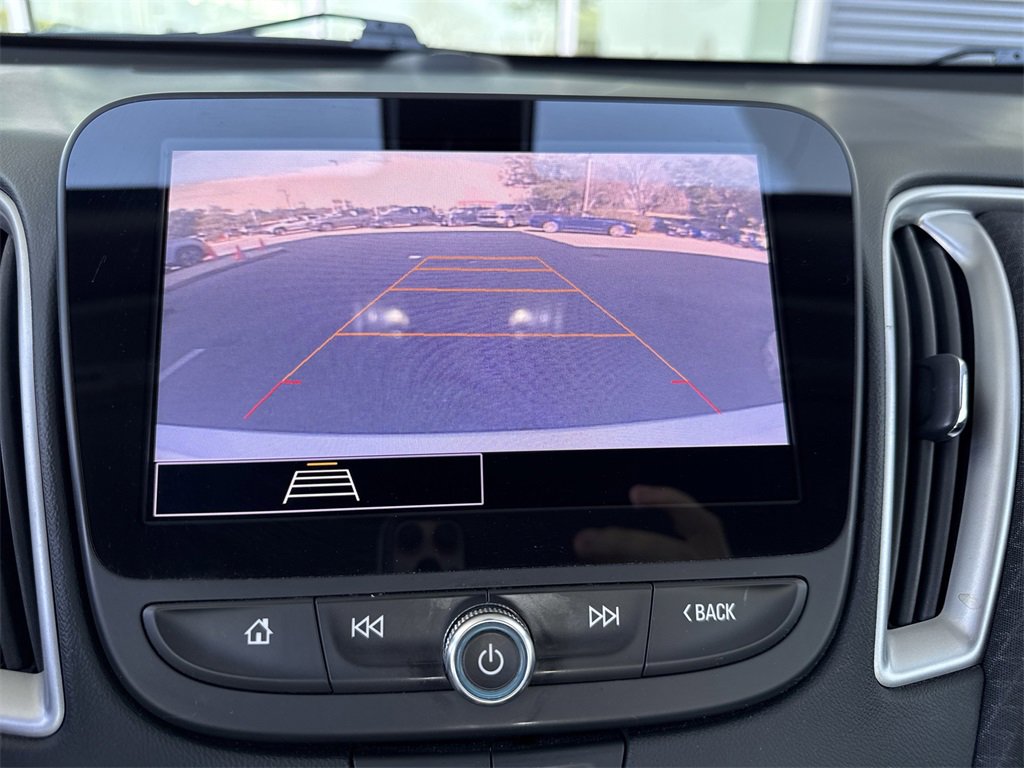 Used 2021 Chevrolet Malibu LS image 25