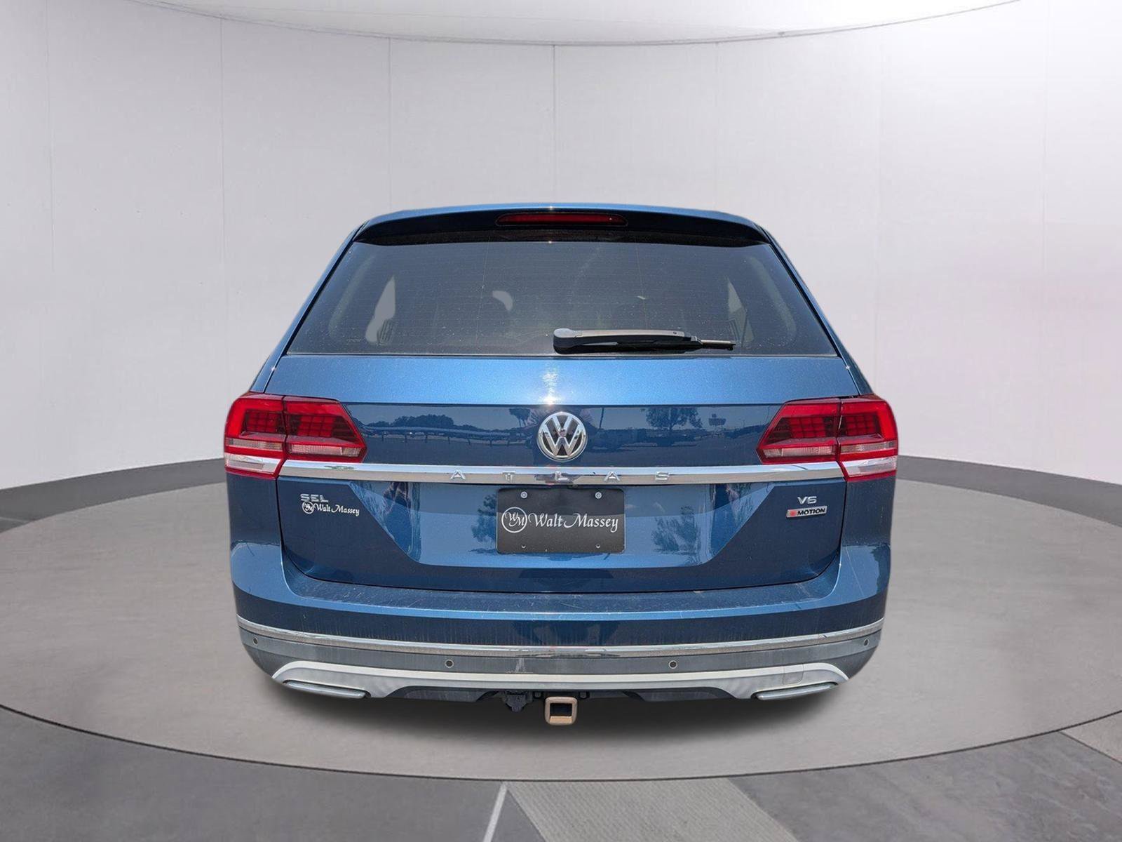 Used 2018 Volkswagen Atlas SEL Premium AWD/4WD image 4