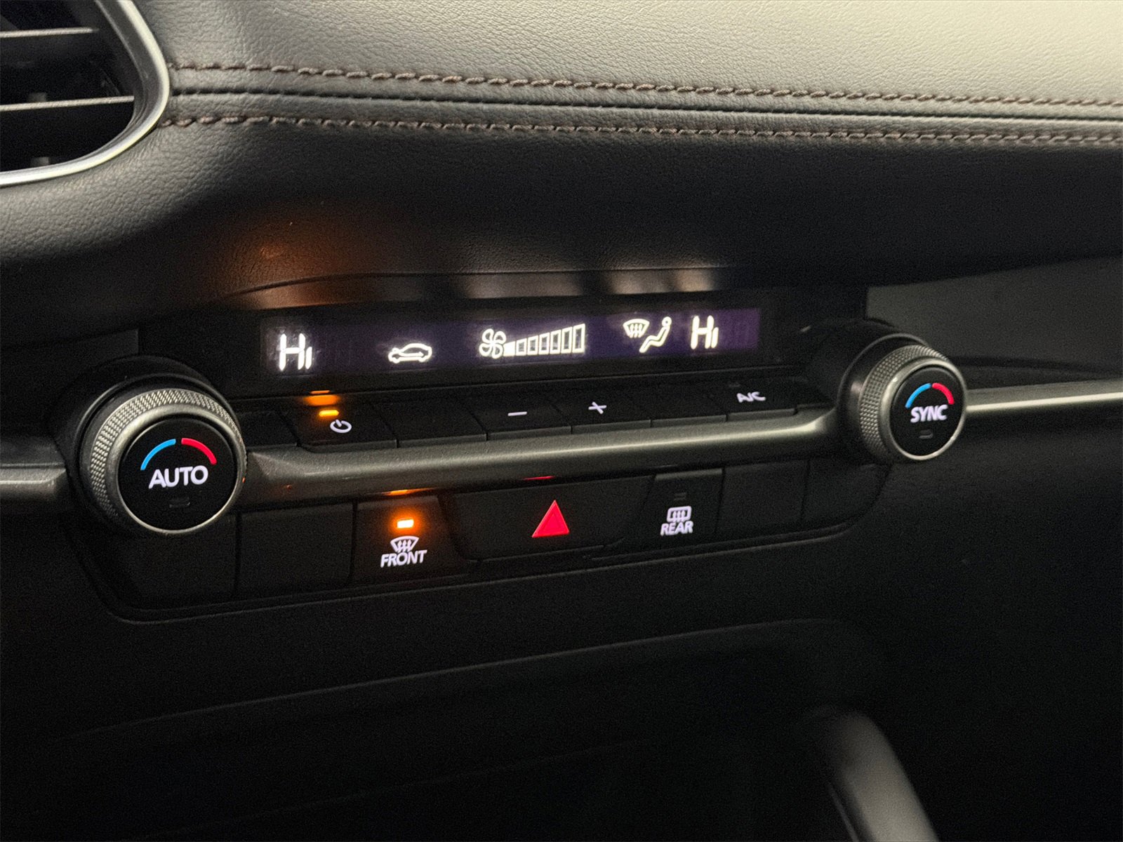 Used 2023 MAZDA MAZDA3 s image 23