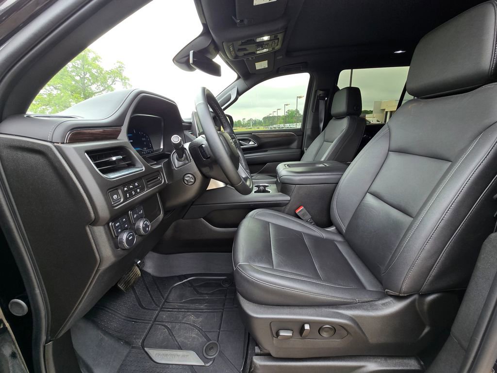 Used 2024 Chevrolet Tahoe Z71 w/ Luxury Package image 10