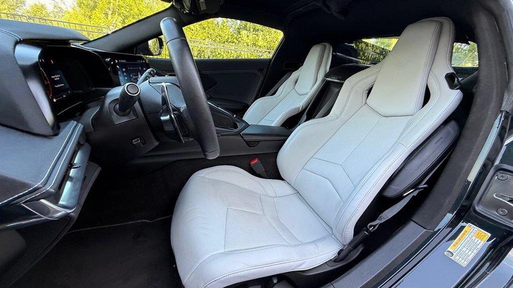 Used 2024 Chevrolet Corvette Stingray Coupe w/ 1LT RWD image 27