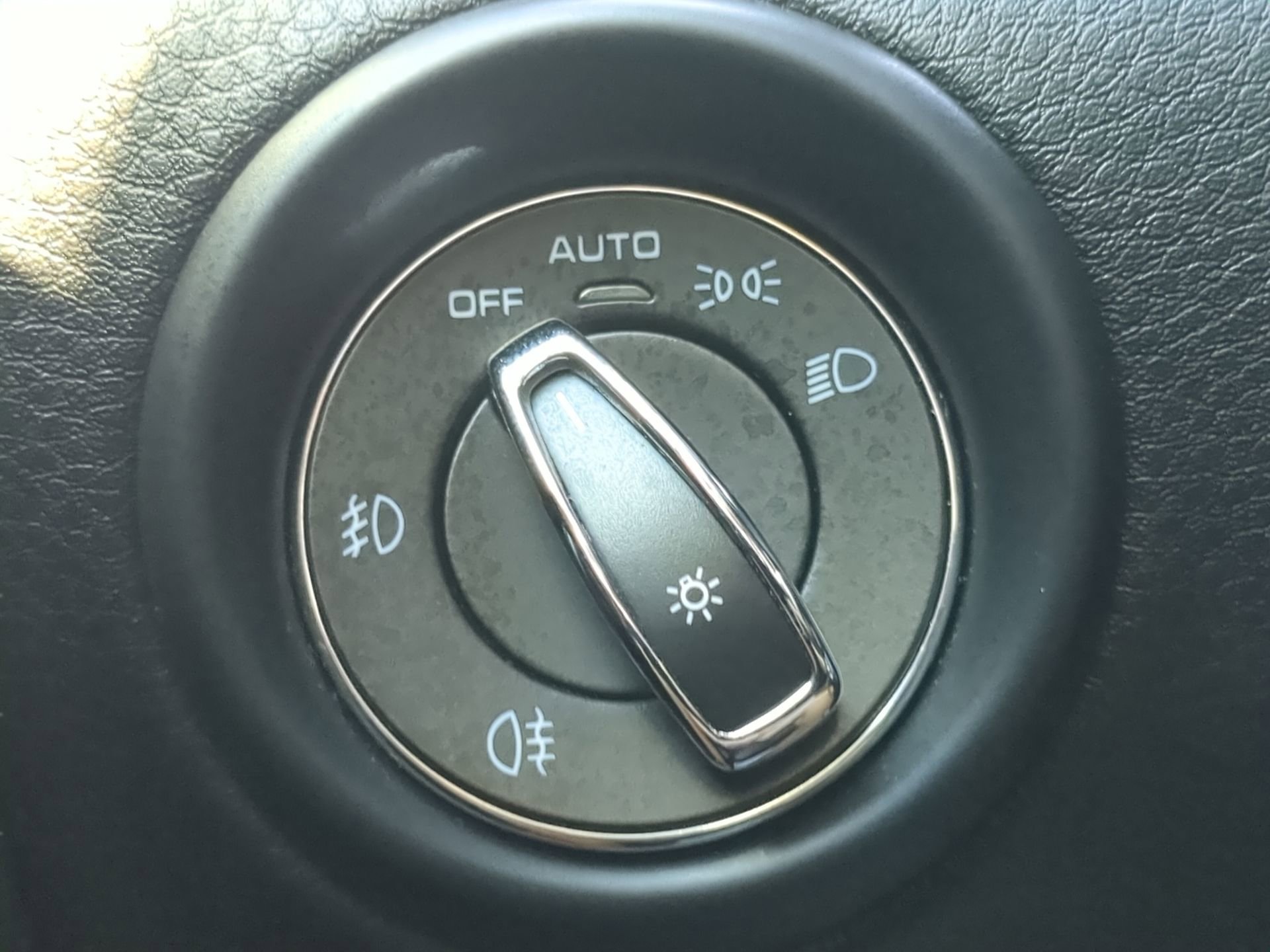 Used 2016 Porsche Cayenne image 57