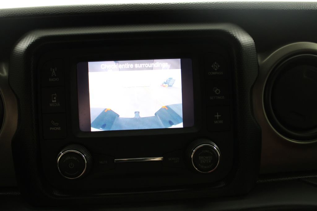 Used 2021 Jeep Gladiator Sport image 43