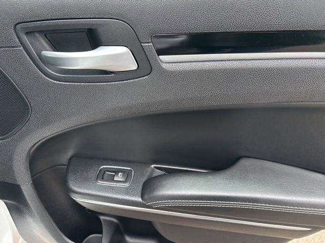 Used 2017 Chrysler 300 S w/ 300S Premium Group image 39