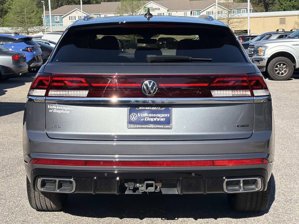 Used 2024 Volkswagen Atlas Cross Sport SEL Premium R-Line image 3