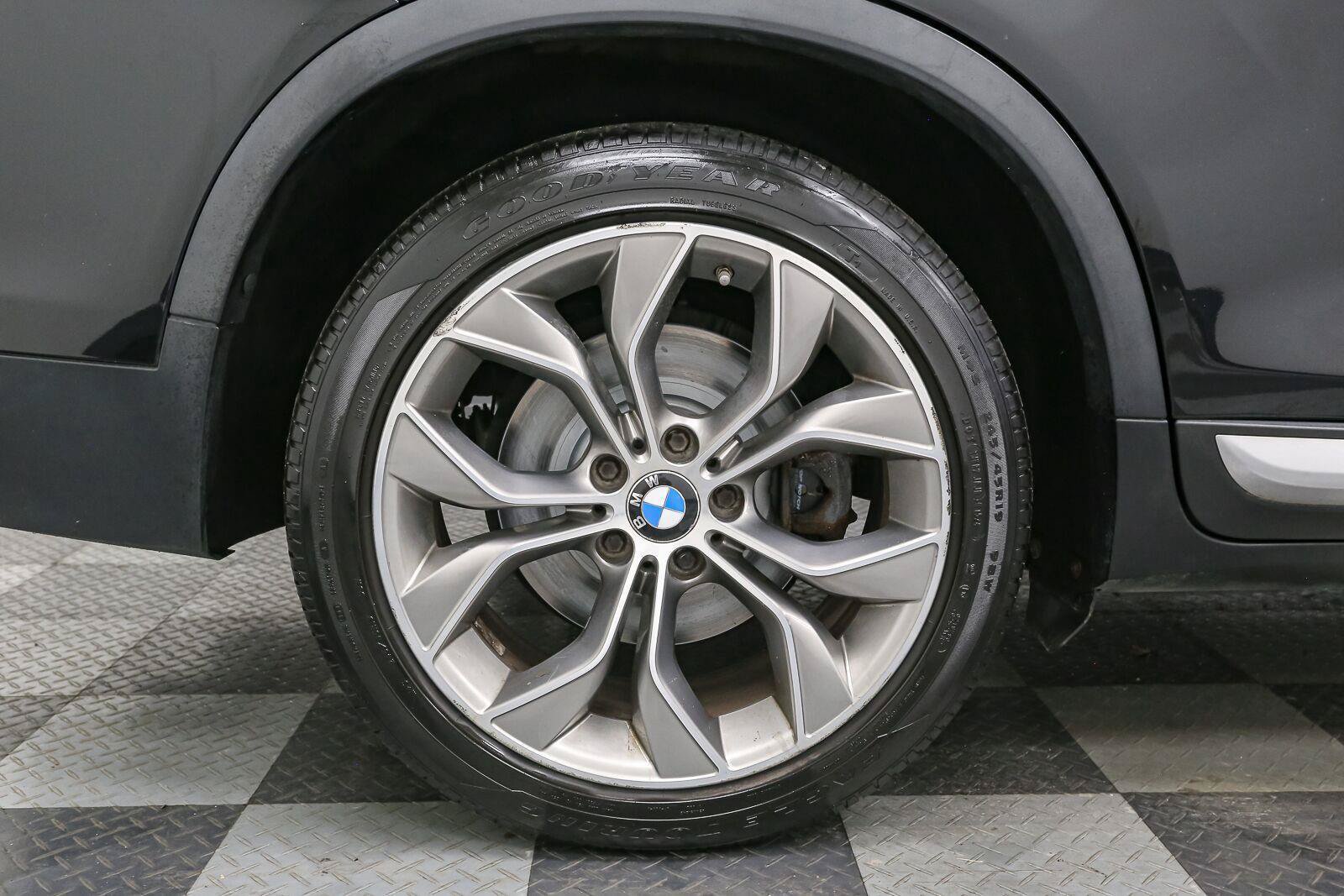 Used 2017 BMW X3 xDrive28i AWD/4WD image 17