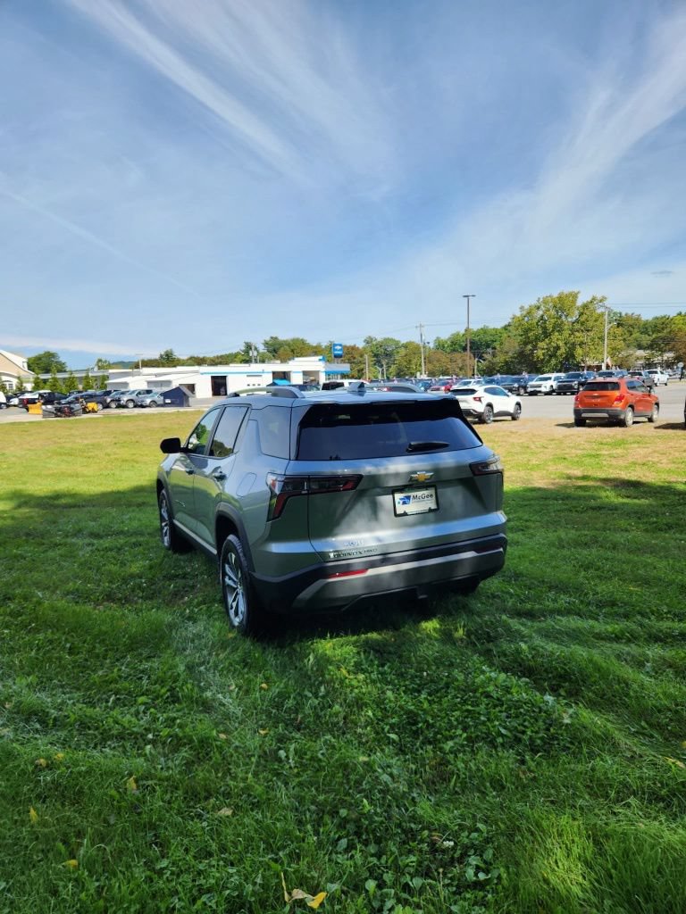 Used 2025 Chevrolet Equinox LT w/ Convenience Package II AWD/4WD image 8