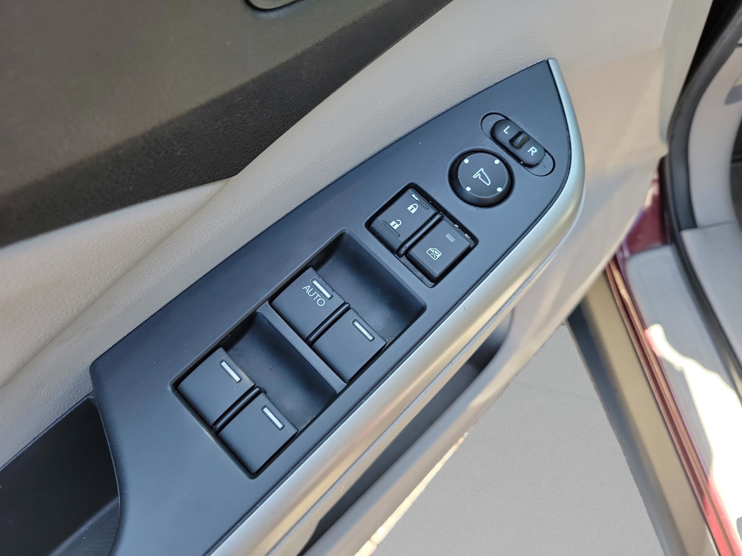 Used 2013 Honda CR-V EX-L image 23