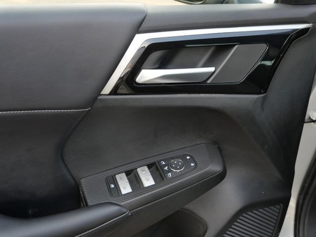 Used 2024 Mitsubishi Outlander SE AWD/4WD image 15