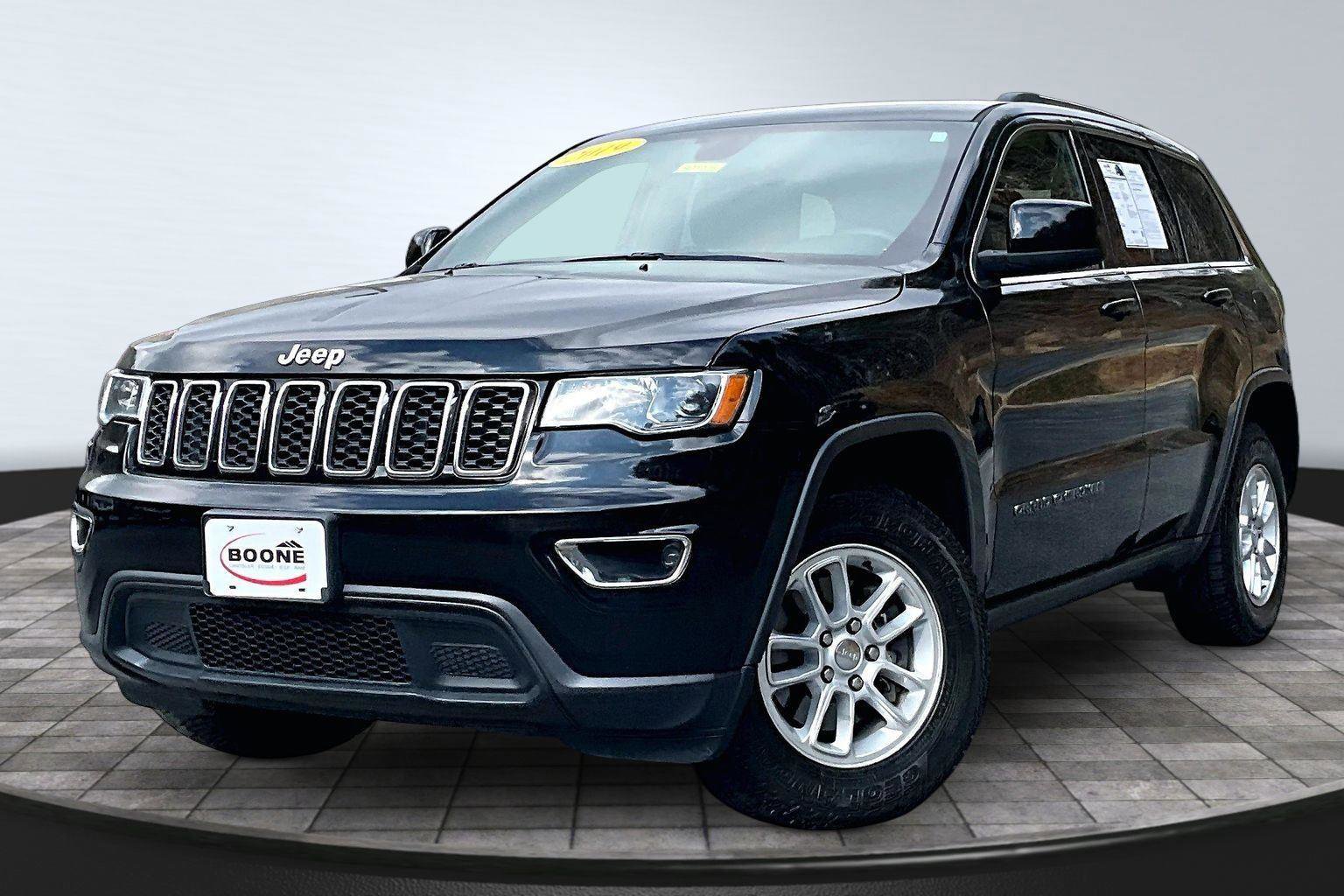 Used 2019 Jeep Grand Cherokee Laredo w/ Security & Convenience Group AWD/4WD image 20