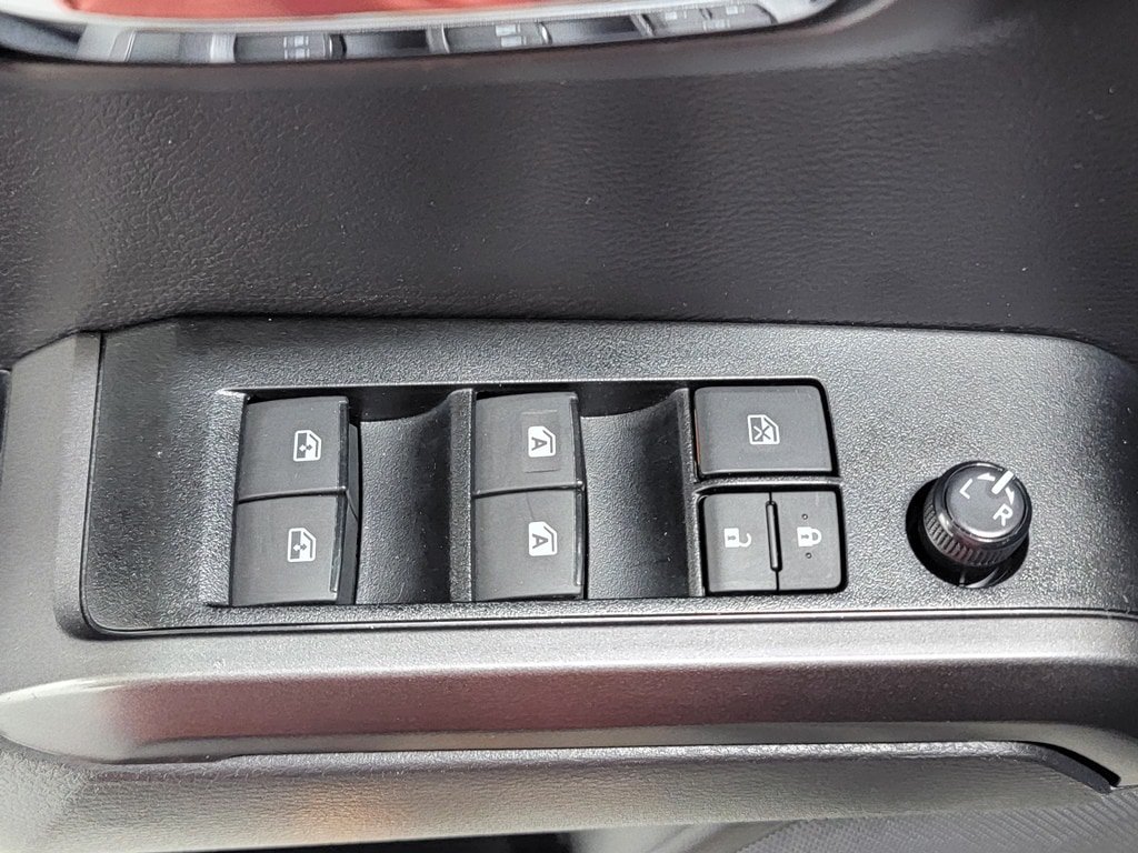 Certified 2023 Toyota Tacoma TRD Off-Road AWD/4WD image 25