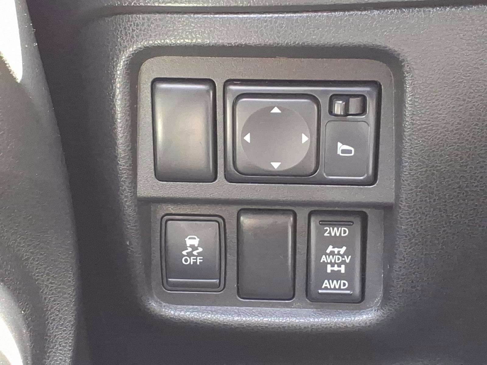 Used 2015 Nissan Juke SV w/ Technology Package AWD/4WD image 22