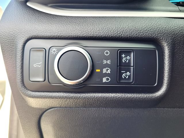 Certified 2024 Ford Explorer XLT RWD image 16