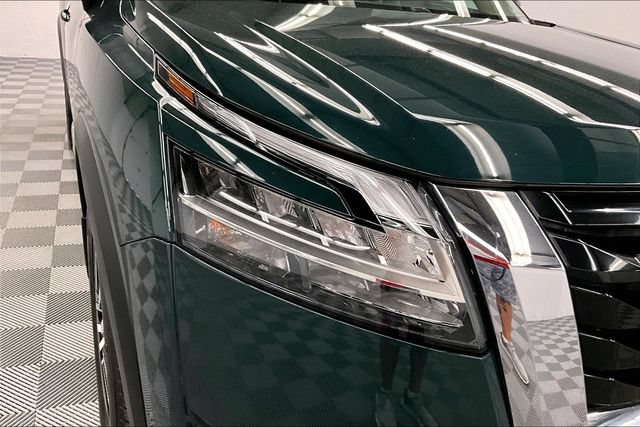 Used 2023 Nissan Pathfinder Platinum w/ Cargo Package AWD/4WD image 36