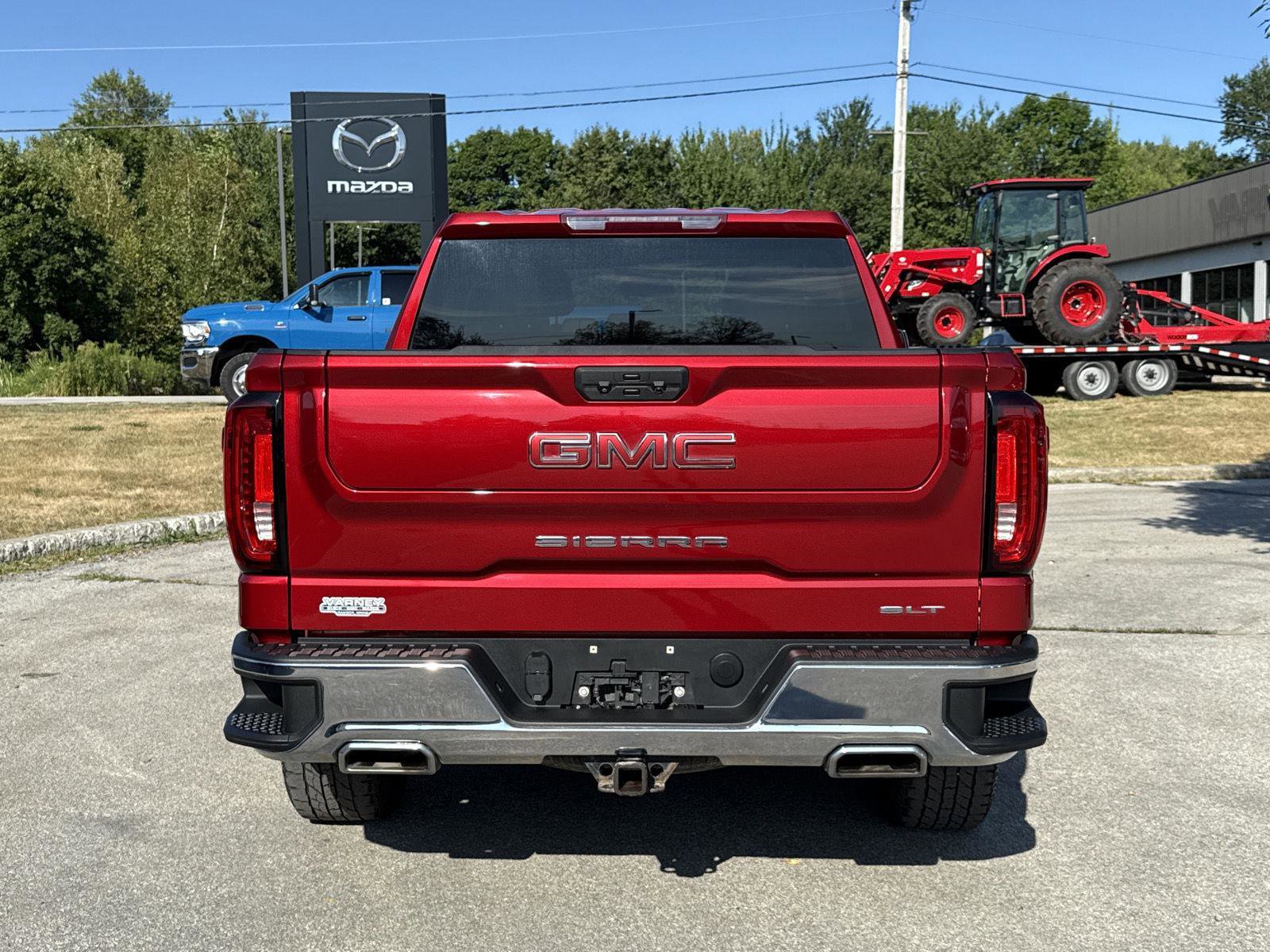 Used 2022 GMC Sierra 1500 SLT w/ SLT Premium Package image 9
