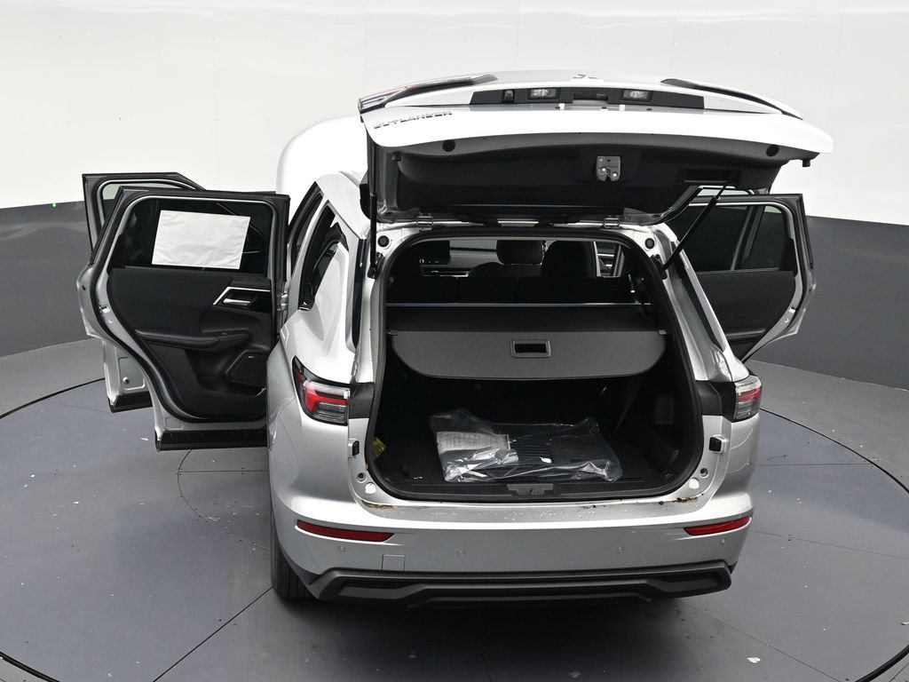 New 2026 Mitsubishi Outlander ES FWD image 31
