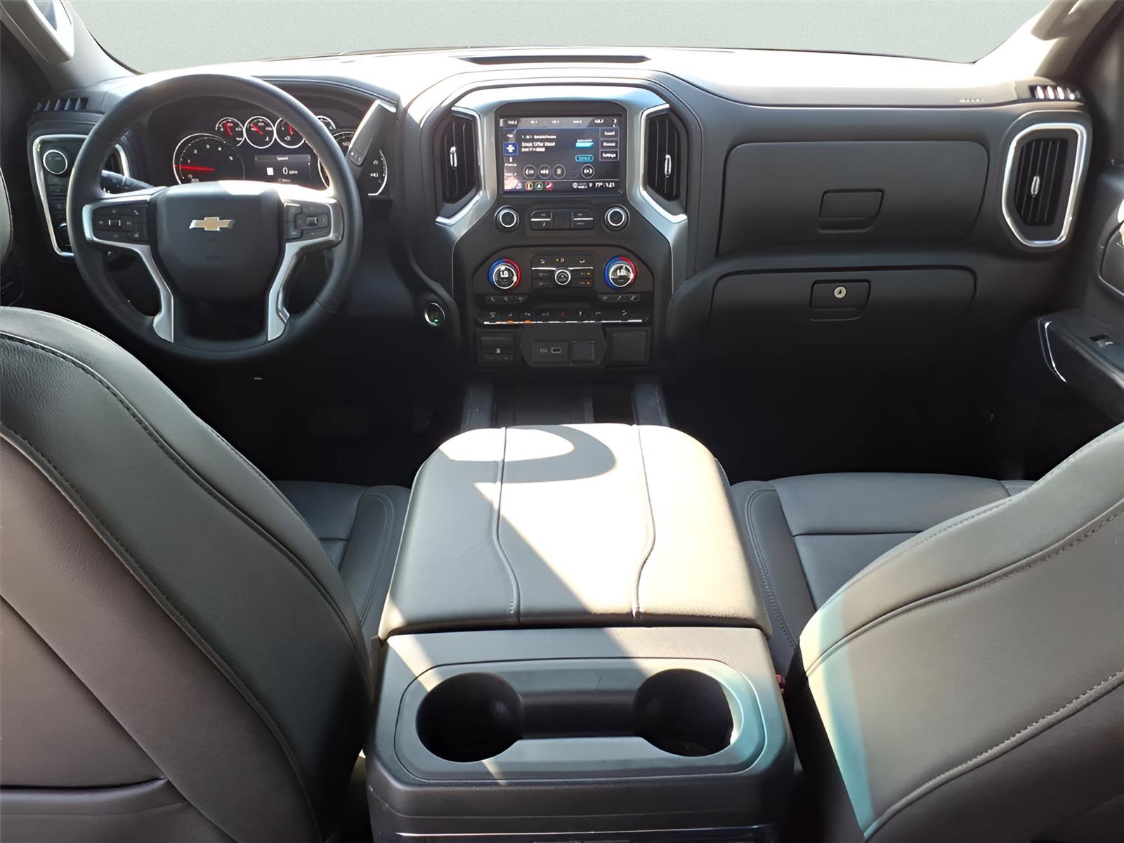 Used 2023 Chevrolet Silverado 2500 LTZ image 2