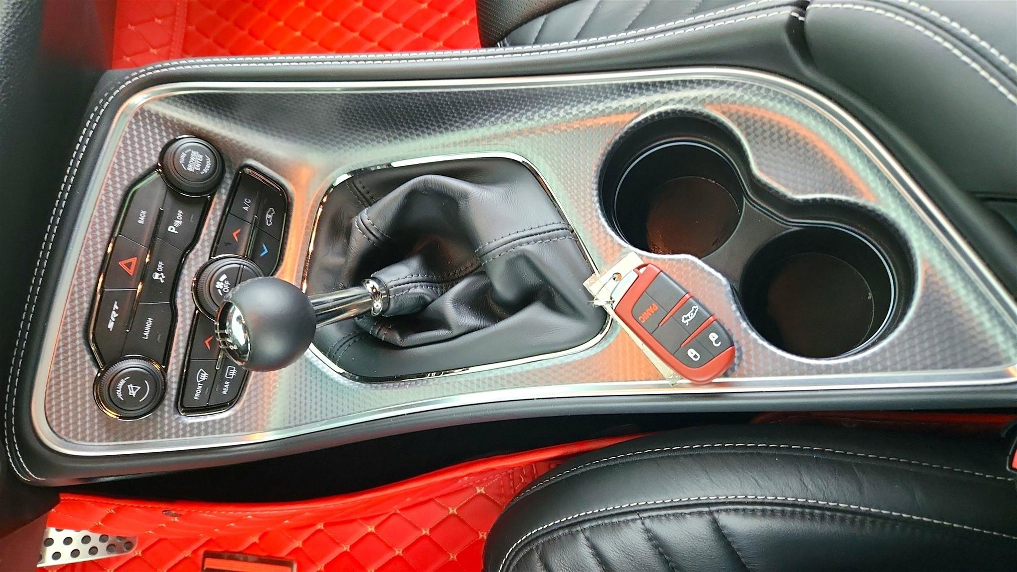 Used 2015 Dodge Challenger SRT Hellcat image 18