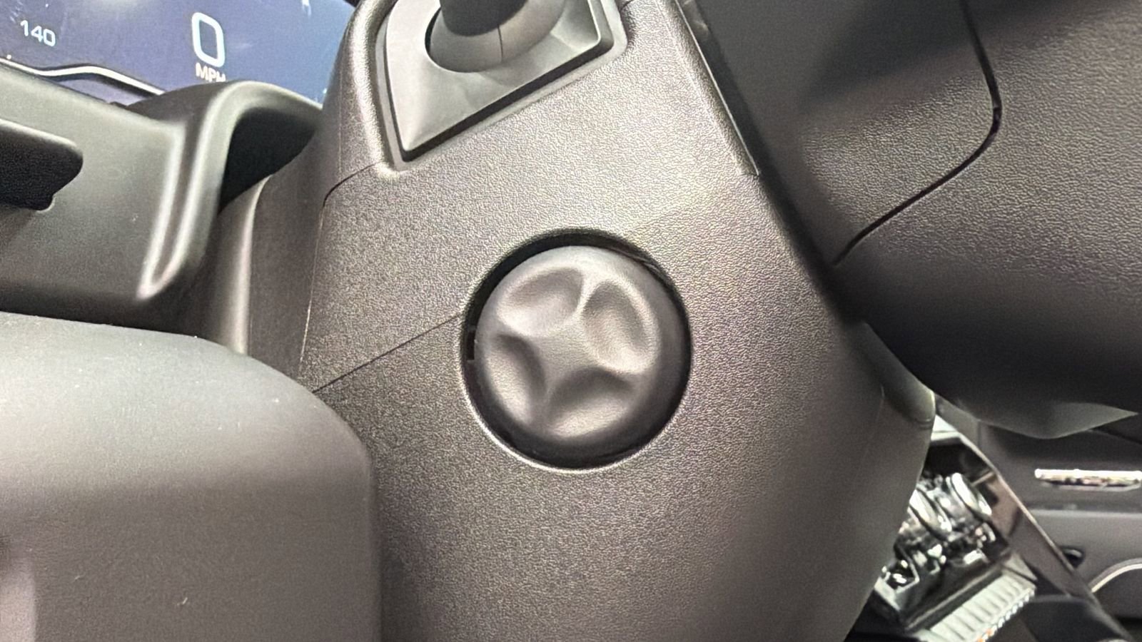 Used 2025 GMC Sierra 1500 AT4X image 30