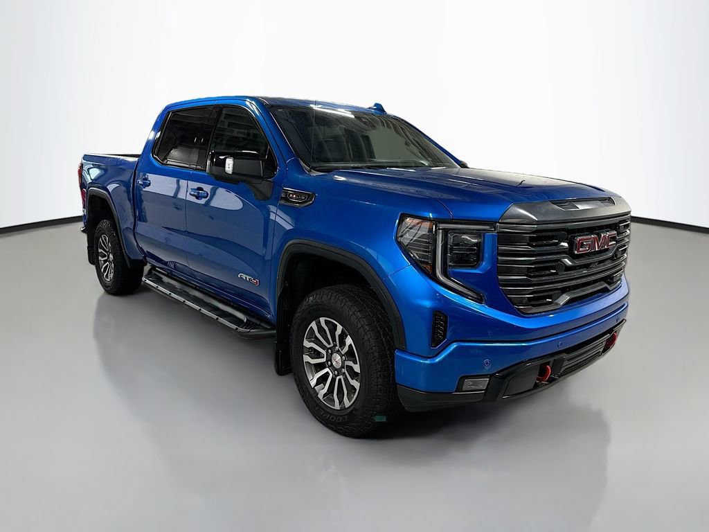 Used 2022 GMC Sierra 1500 AT4 w/ Technology Package AWD/4WD image 3