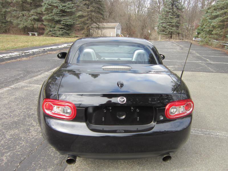 Used 2011 MAZDA MX-5 Miata Grand Touring w/ Premium Pkg image 27