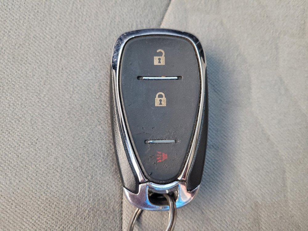 Used 2020 Chevrolet Equinox LS image 32