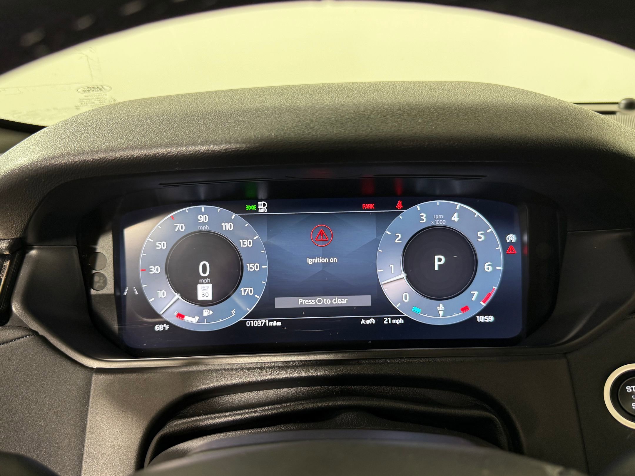 Used 2025 Land Rover Range Rover Velar Dynamic SE AWD/4WD image 17