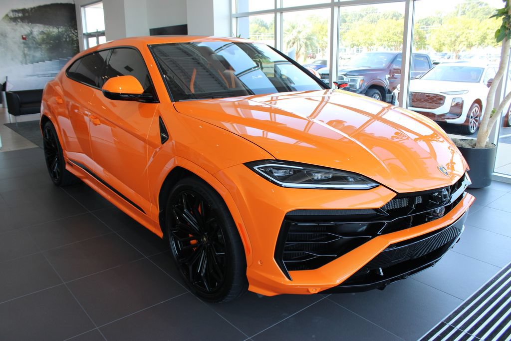 Used 2025 Lamborghini Urus SE AWD/4WD image 6