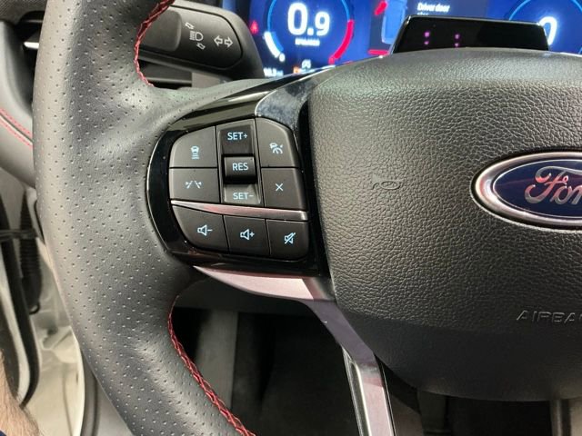 Used 2025 Ford Explorer ST-Line image 28