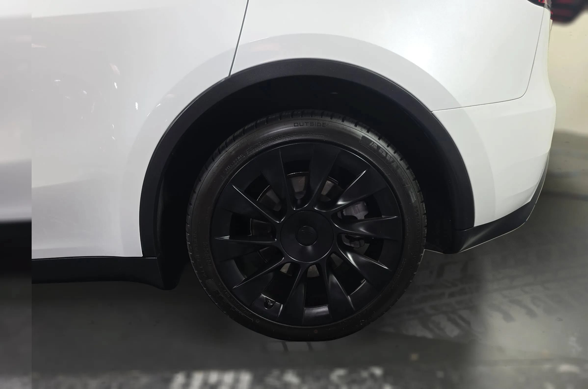 Used 2023 Tesla Model Y Long Range AWD/4WD image 18