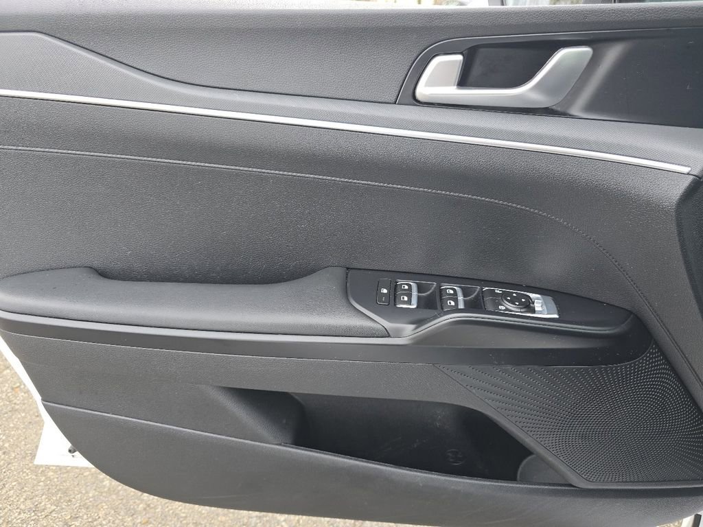 Used 2023 Kia K5 LXS image 23