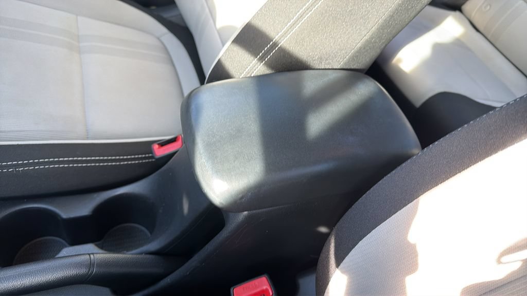 Used 2025 Hyundai Venue SEL FWD image 27