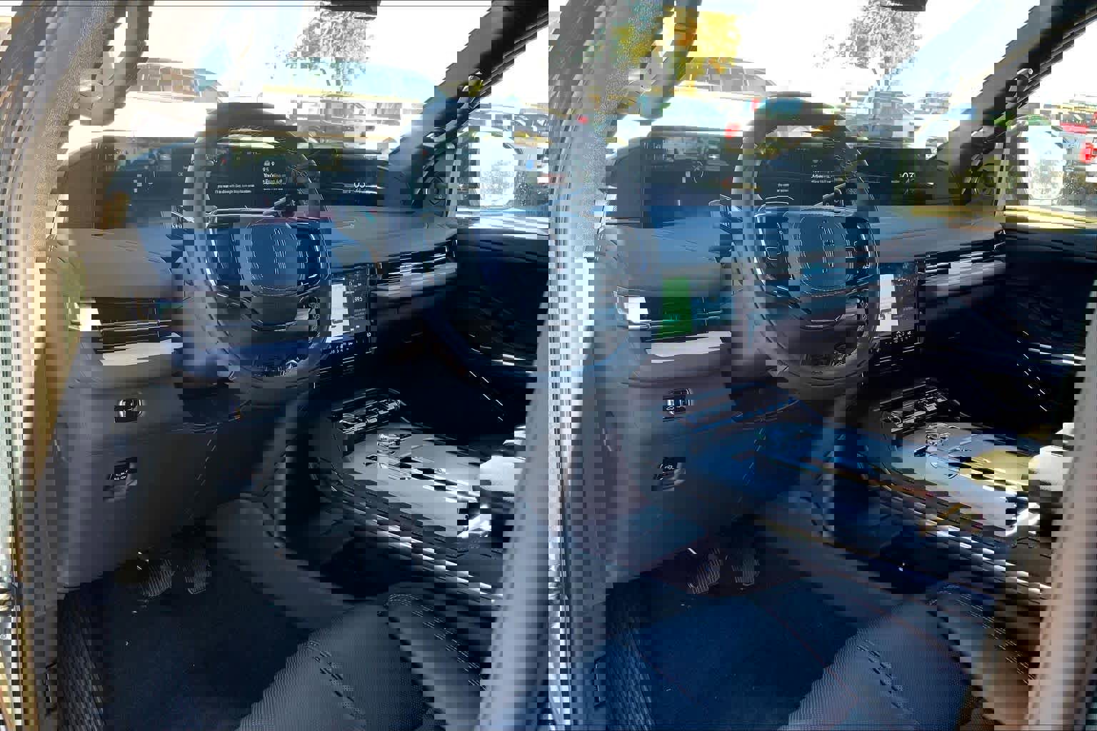 New 2025 Lincoln Navigator L Reserve w/ Jet Appearance Package image 8