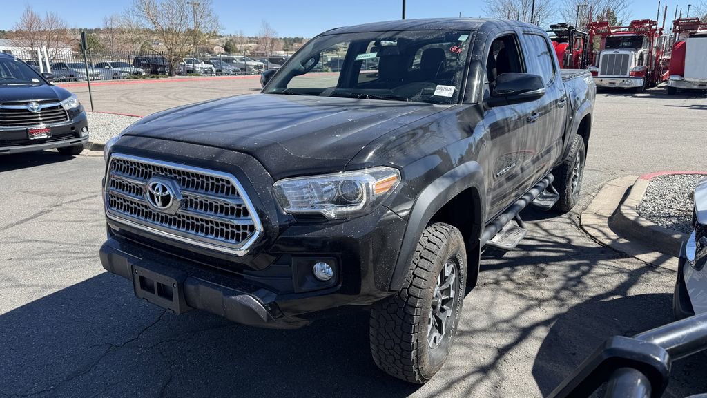 Used 2016 Toyota Tacoma TRD Off-Road w/ Towing Package image 2