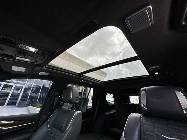 Certified 2023 Cadillac Escalade Sport Platinum w/ LPO, ONYX Package AWD/4WD image 29