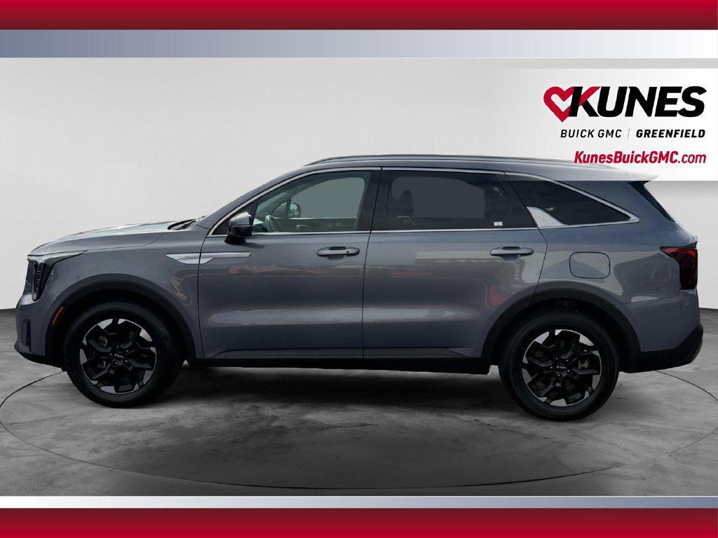 Used 2024 Kia Sorento S FWD image 6