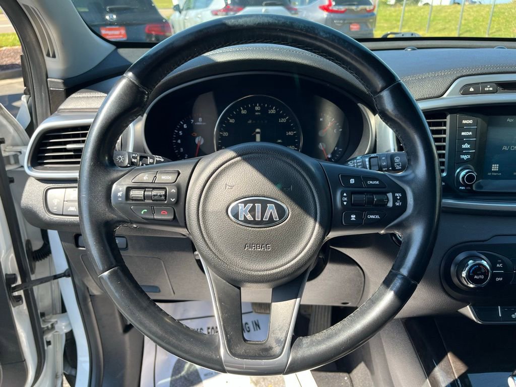 Used 2017 Kia Sorento EX w/ EX Advanced Touring Package image 10