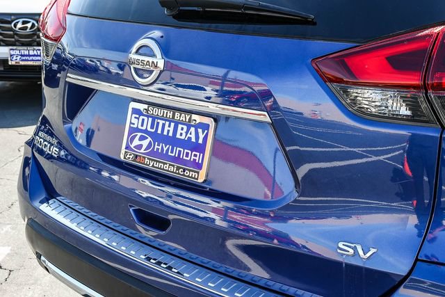 Used 2018 Nissan Rogue SV image 7