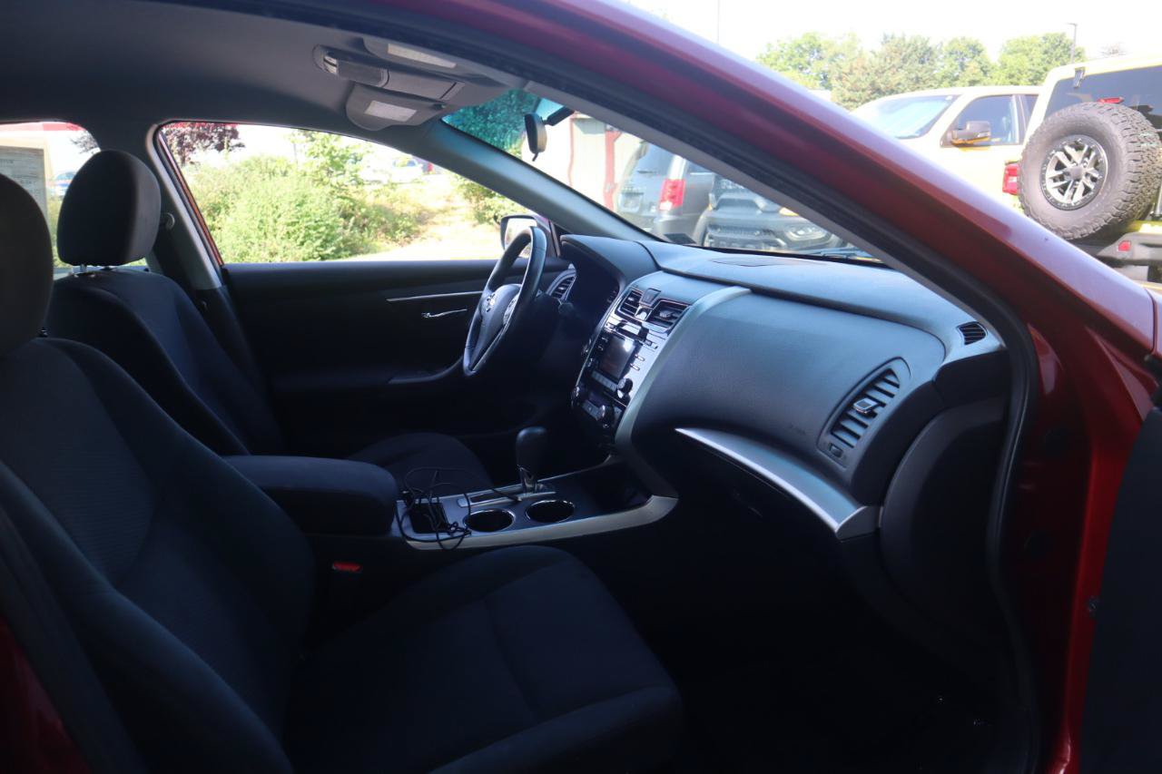 Used 2015 Nissan Altima 2.5 SV FWD image 33