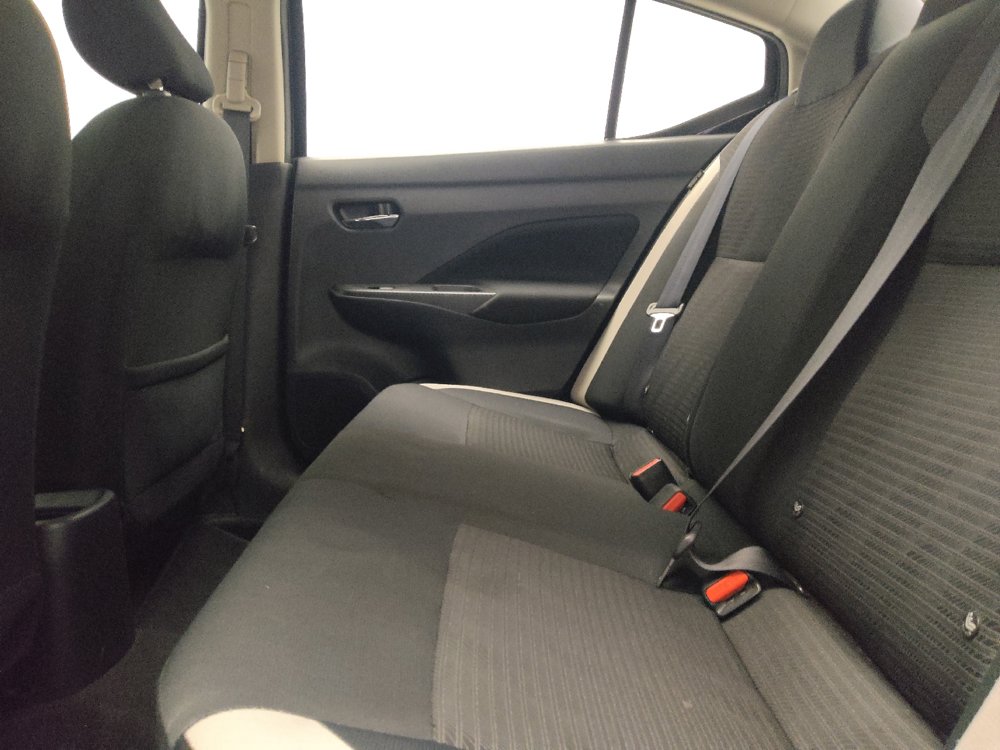 Used 2021 Nissan Versa SV FWD image 18