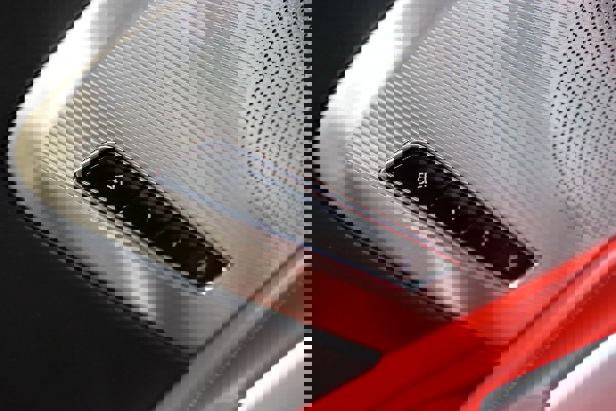 Used 2024 Chevrolet Corvette Stingray Premium Conv w/ Z51 Performance Package image 35