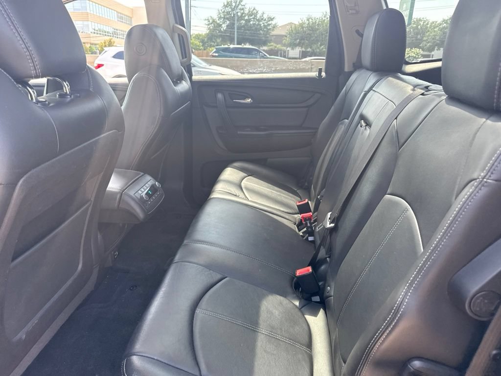 Used 2017 Chevrolet Traverse LT FWD image 16