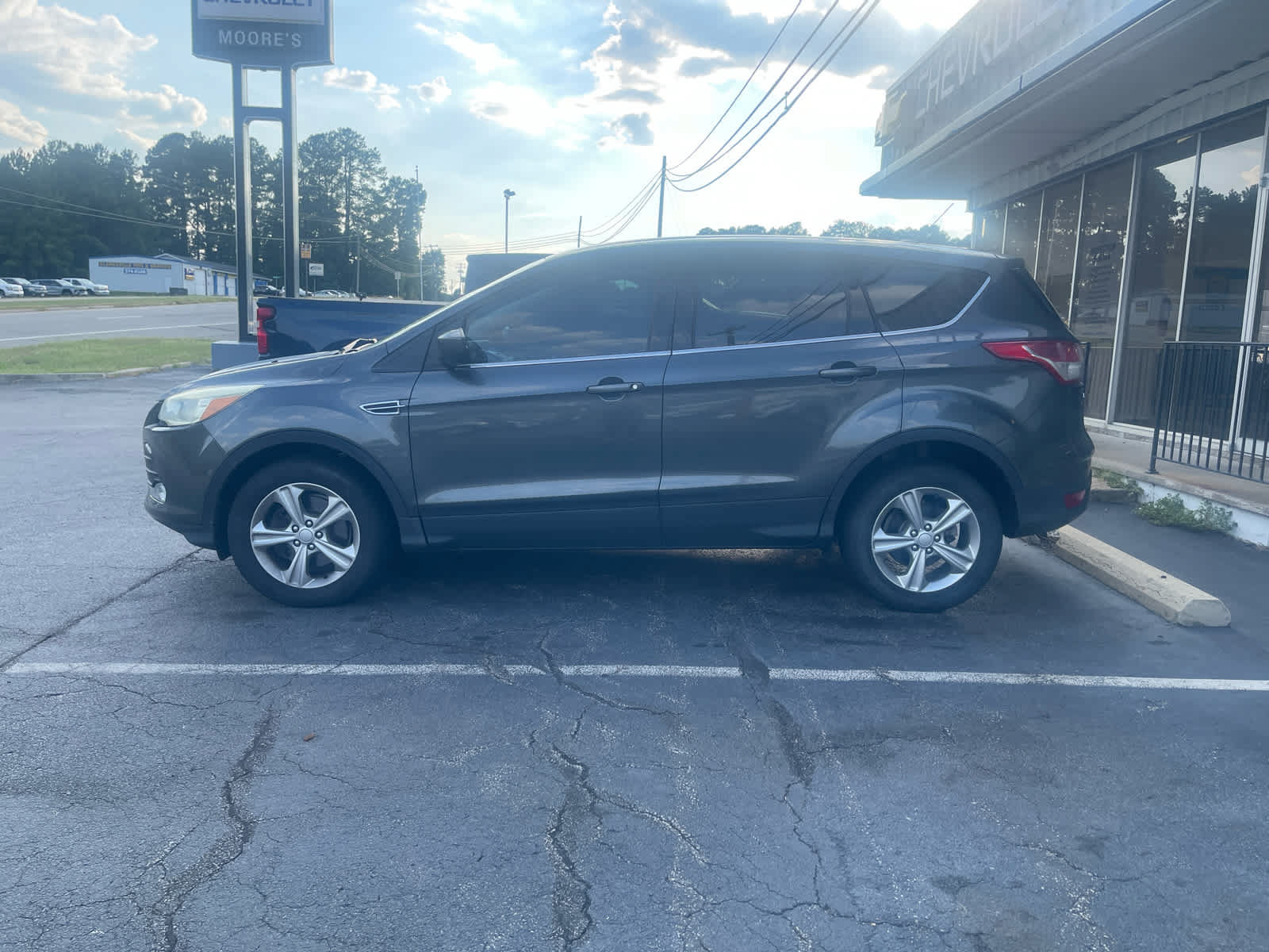 Used 2016 Ford Escape SE AWD/4WD image 4