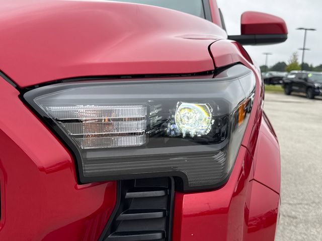 Used 2026 Toyota Tacoma SR5 AWD/4WD image 10